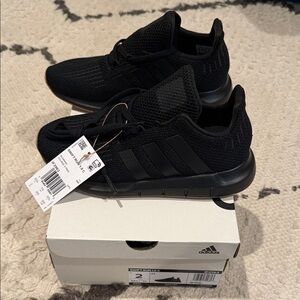 Adidas Swift Run 1.0 C Triple Black Running Shoes size 2
